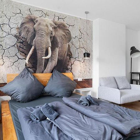 Apartment 1, direkt am Bahnhof Aachen Bagian luar foto