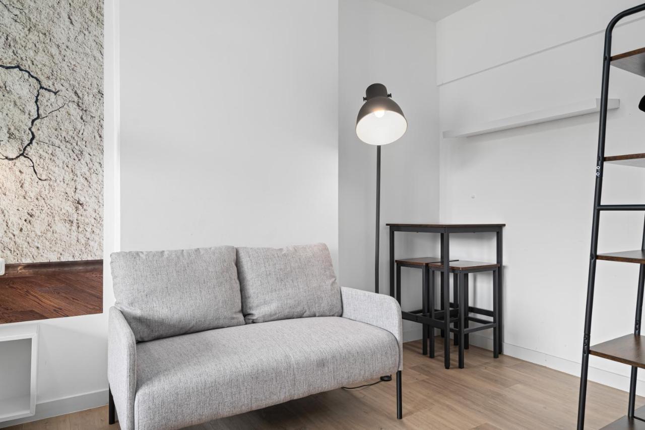 Apartment 1, direkt am Bahnhof Aachen Bagian luar foto